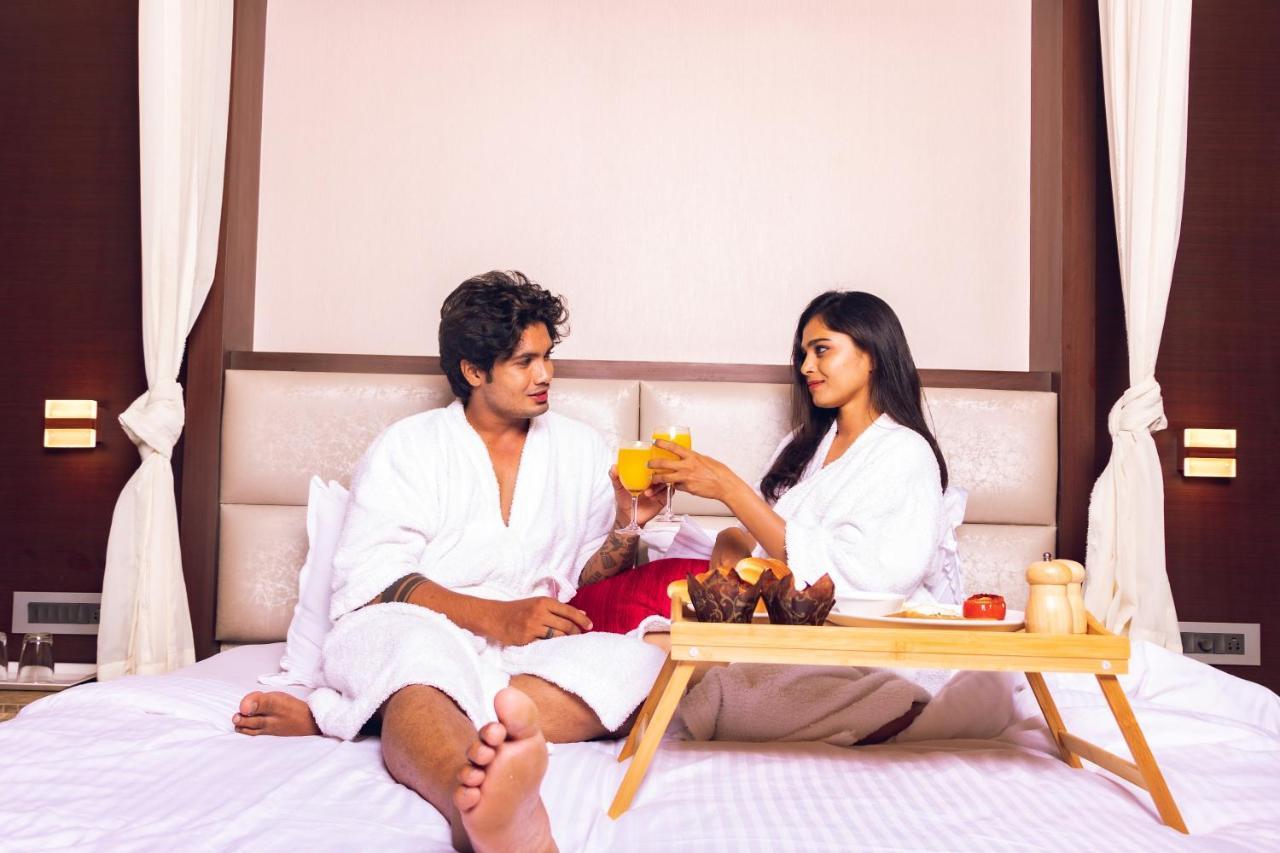 แบล็ก ธันเดอร์ รีสอร์ต - เมตตุปาลายัม Hotel Mettuppalaiyam  ภายนอก รูปภาพ