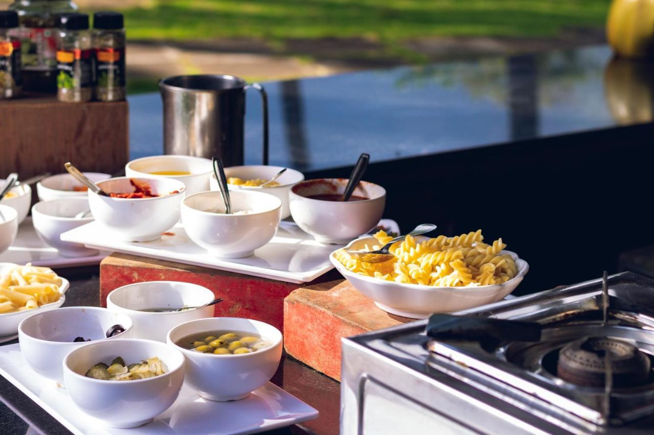 แบล็ก ธันเดอร์ รีสอร์ต - เมตตุปาลายัม Hotel Mettuppalaiyam  ภายนอก รูปภาพ